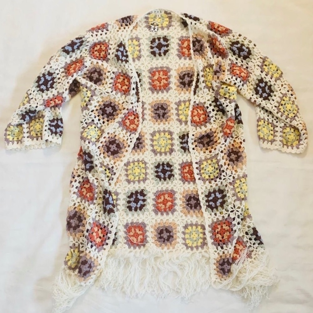 POL CROCHET GRANNY SQUARE CARDIGAN SWEATER